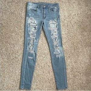 american eagle ripped skinny jeans, size 6 long!